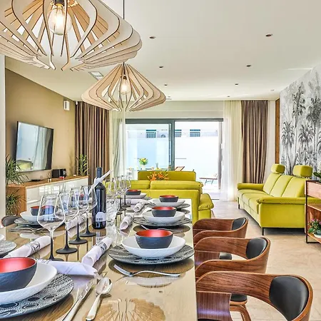 - Gold With Pool & Whirpool Villa Trogir