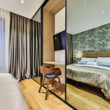 - Gold With Pool & Whirpool Trogir