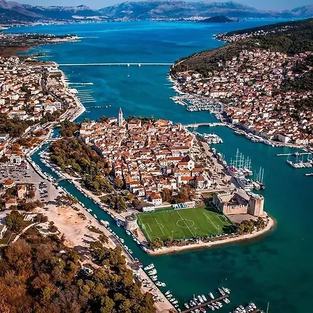 - Gold With Pool & Whirpool * Trogir