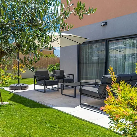 Villa - Gold With Pool & Whirpool *