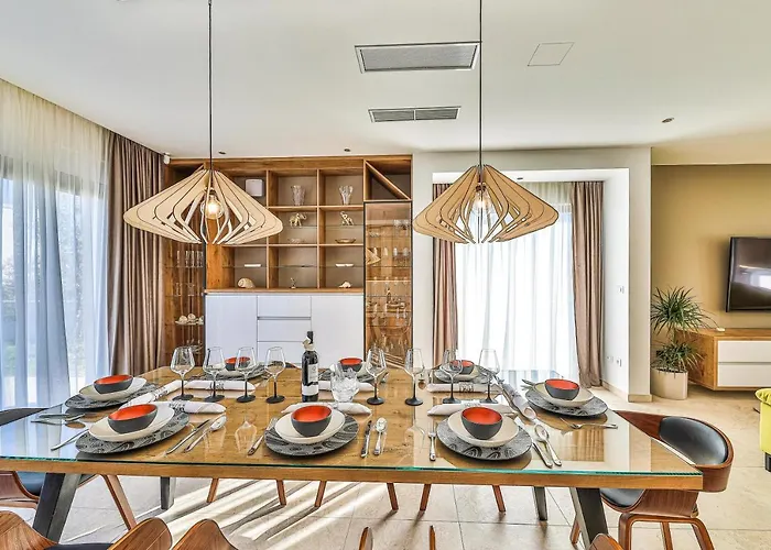 别墅 - Gold With Pool & Whirpool *