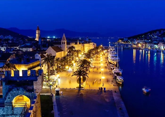 - Gold With Pool & Whirpool 别墅